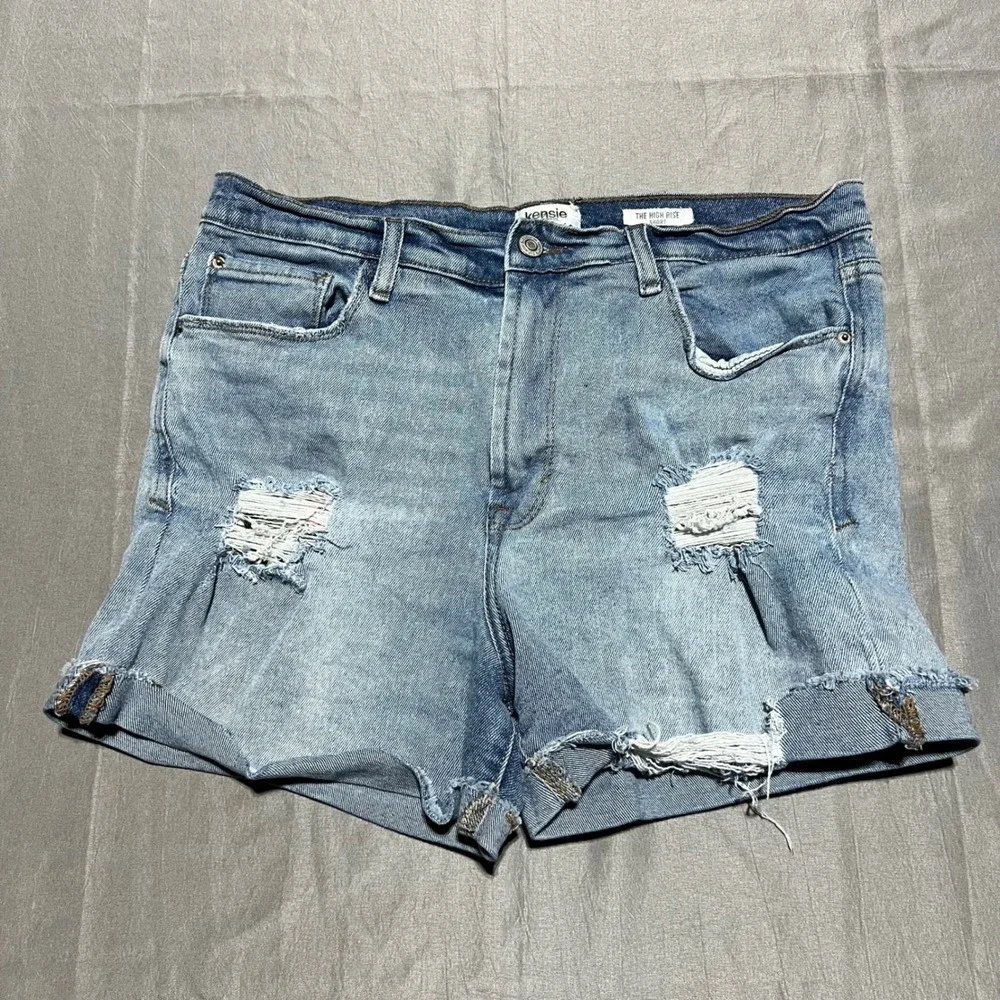 Kensie Jeans Vintage Luxe High Rise Distressed Denim Shorts Light Wash 32 Waist